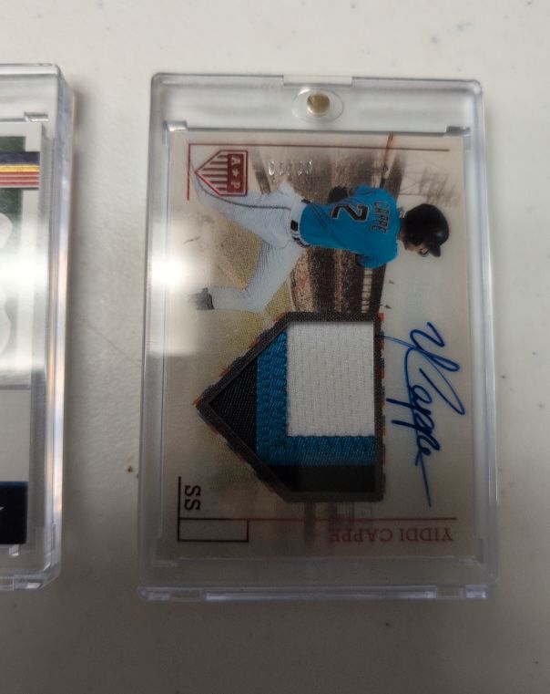 2023 Leaf Yiddi Cappe Patch Autograph — front