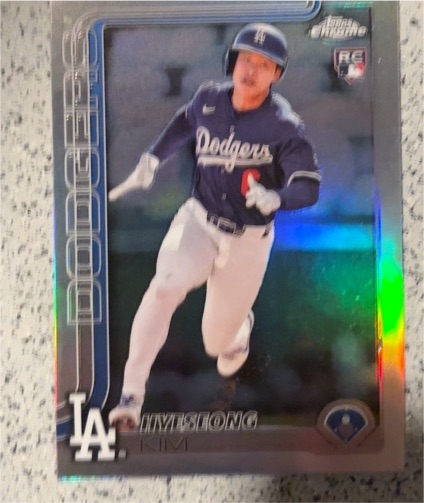 2025 Topps Chrome #152 Hyeseong Kim — front