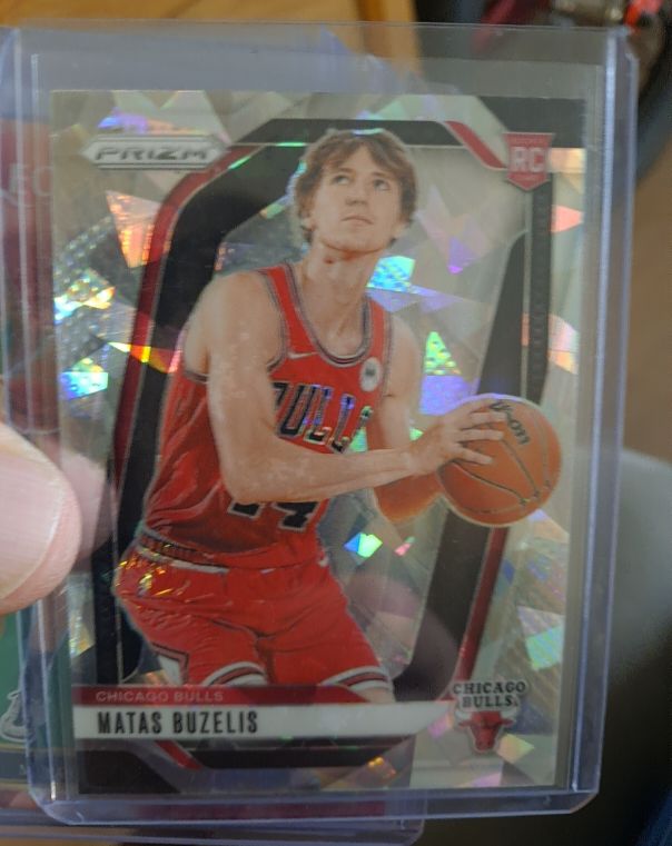 2024-25 Panini Prizm #252 Matas Buzelis — front