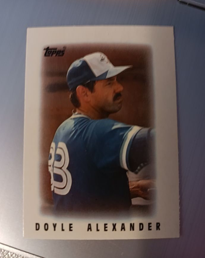 1986 Topps Mini Leaders #34 Doyle Alexander — front