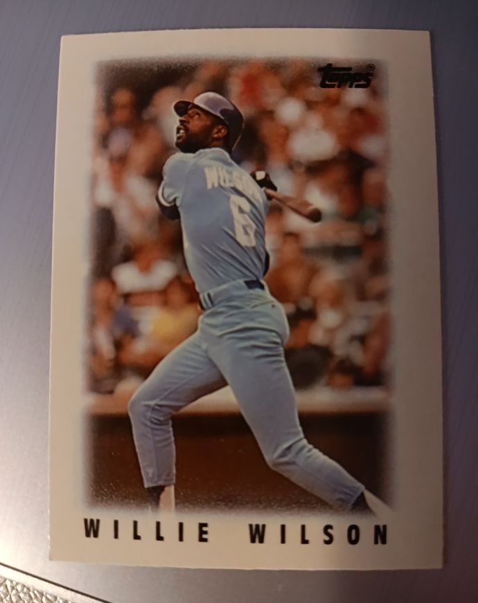 1986 Topps Mini Leaders #22 Willie Wilson — front