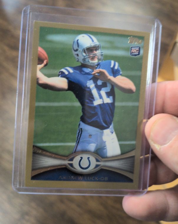 2012 Topps #140 Andrew Luck Rookie Card — front