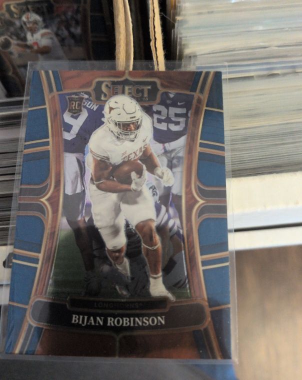 2023 Panini Select Draft Picks #9 Bijan Robinson — front