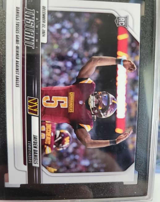 2024 Panini Instant #224 Jayden Daniels — front