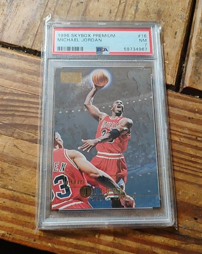 1996 Skybox Premium #16 Michael Jordan — front