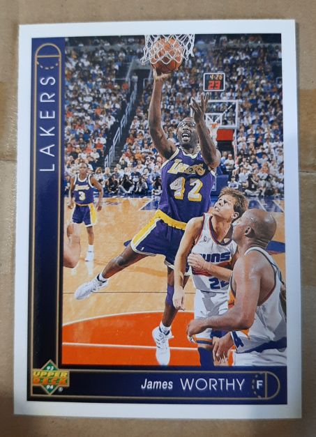 1993-94 Upper Deck #142 James Worthy — front