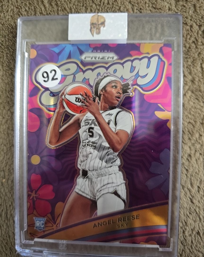 2024 Panini Prizm WNBA Groovy #12 Angel Reese — front