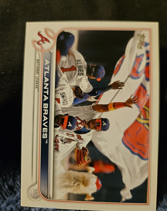 2022 Topps #164 Atlanta Braves — front
