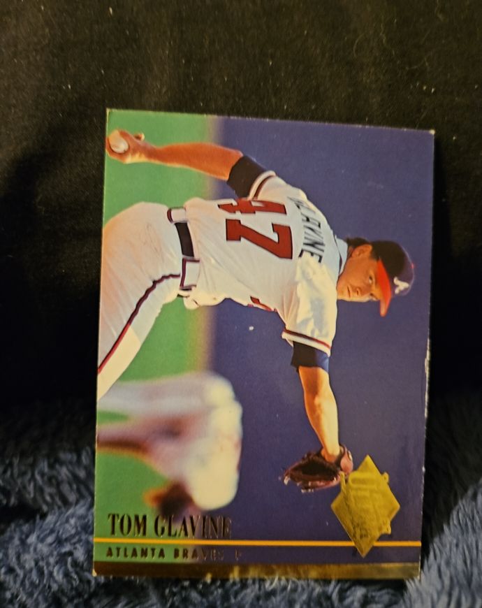 1994 Fleer Ultra #151 Tom Glavine — front