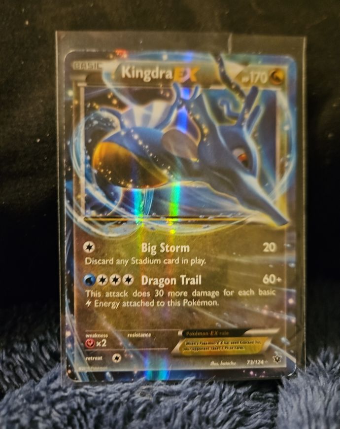 2016 Pokémon TCG Fates Collide #73 Kingdra EX — front