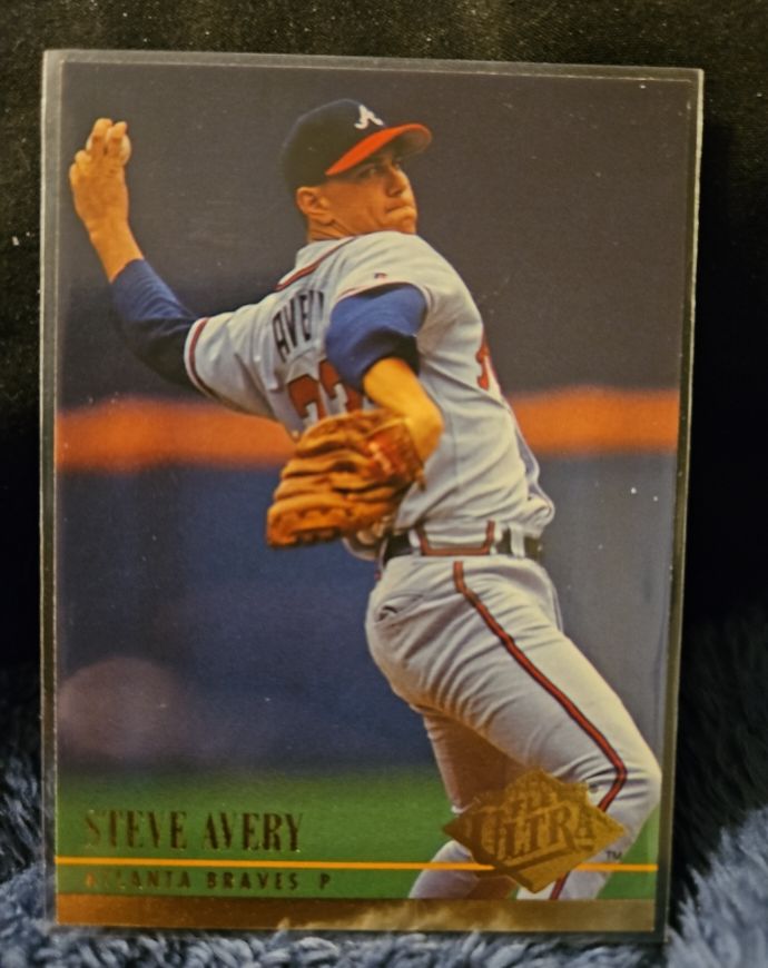 1994 Fleer Ultra #147 Steve Avery — front