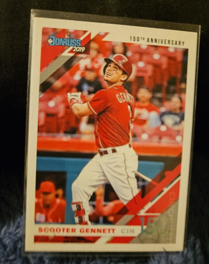 2019 Donruss #137 Scooter Gennett — front