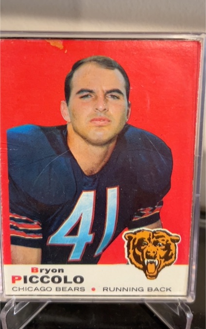 1969 Topps #26 Brian Piccolo — front