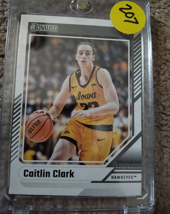 2024 Panini Donruss #4 Caitlin Clark — front