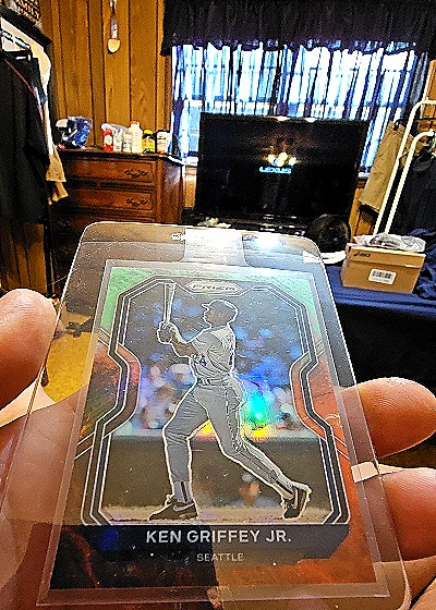 2021 Panini Prizm #19 Ken Griffey Jr. — front