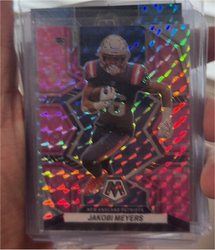 2022 Panini Mosaic Blue Prizm #135 Jakobi Meyers — front