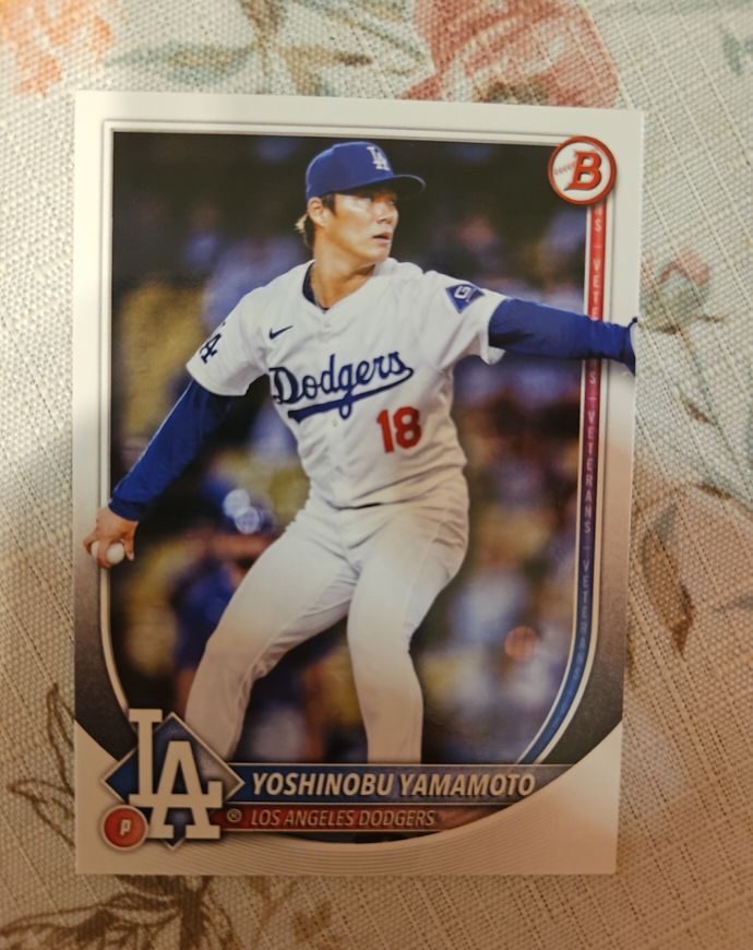 2025 Bowman #18 Yoshinobu Yamamoto — front