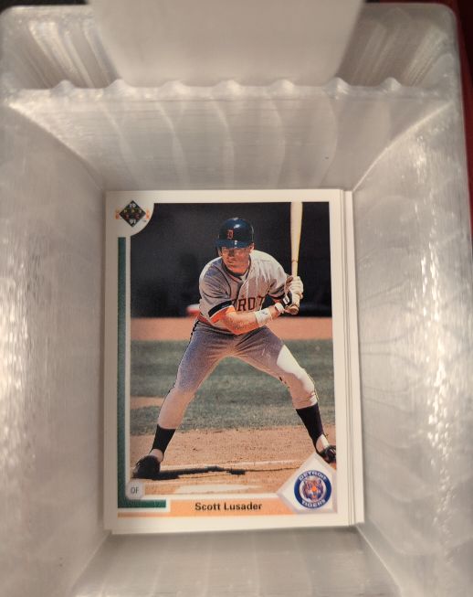 1991 Upper Deck #241 Scott Lusader — front