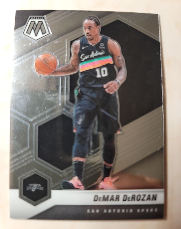 2020-21 Panini Mosaic #133 DeMar DeRozan — front