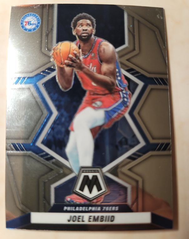 2021-22 Panini Mosaic #82 Joel Embiid — front
