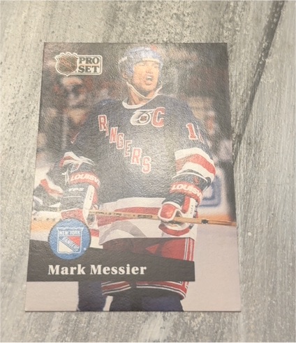 1991 Pro Set #439 Mark Messier — front