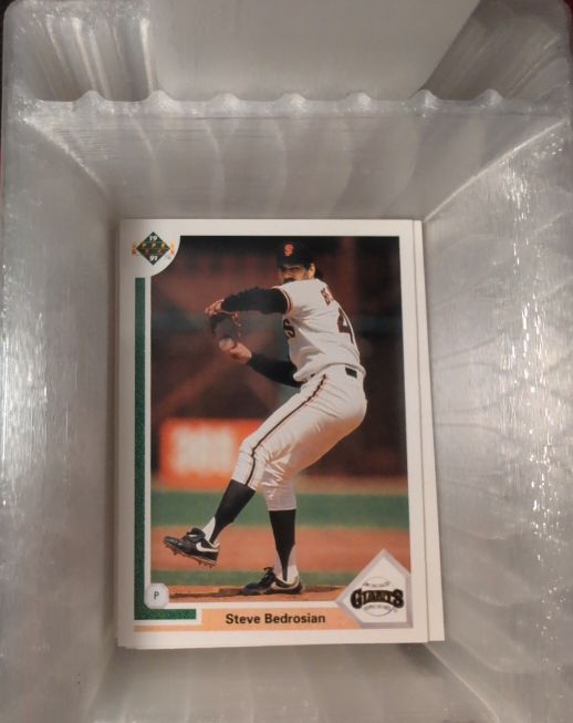 1991 Upper Deck #422 Steve Bedrosian — front