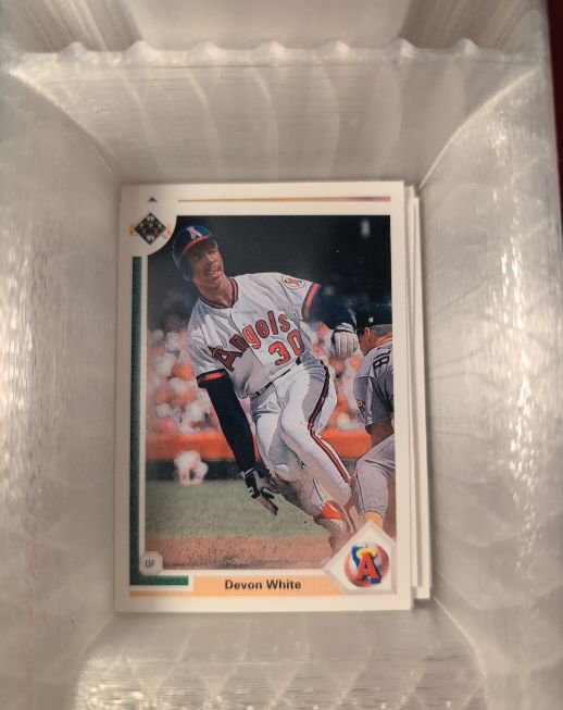 1991 Upper Deck #517 Devon White — front