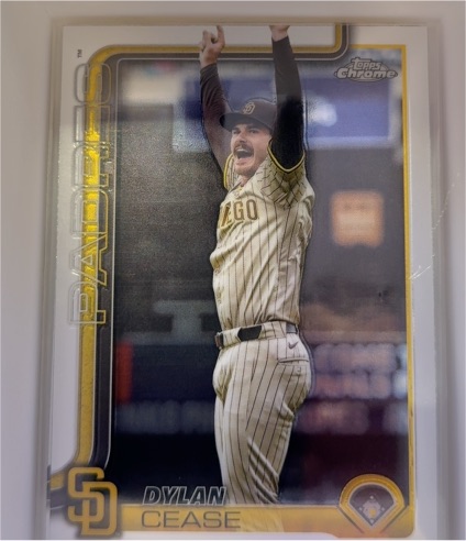 2025 Topps Chrome #212 Dylan Cease — front