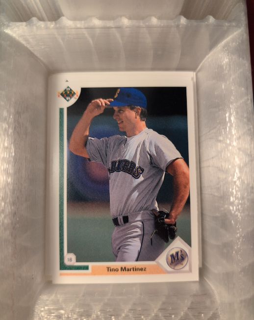 1990 Upper Deck #37 Tino Martinez — front