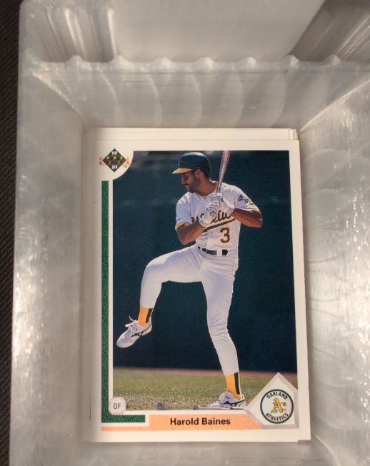 1990 Upper Deck #353 Harold Baines — front