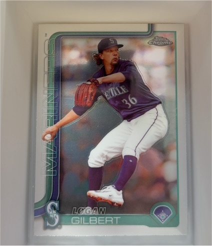 2025 Topps Chrome #11 Logan Gilbert — front