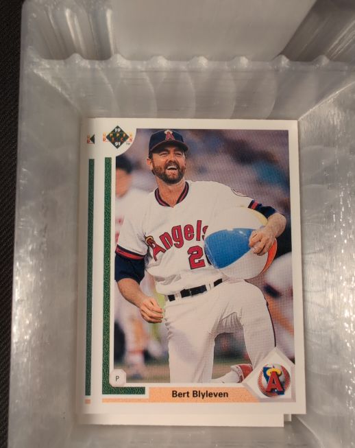1991 Upper Deck #571 Bert Blyleven — front
