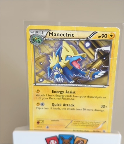 2011 Pokemon Black & White #44 Manectric — front