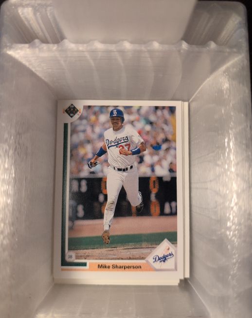 1991 Upper Deck #598 Mike Sharperson — front