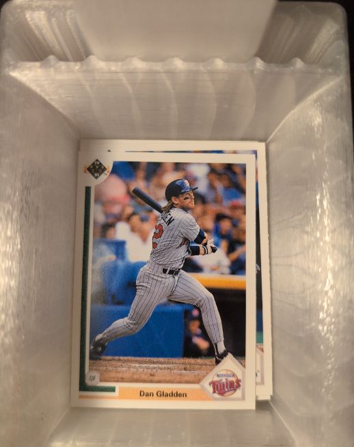 1991 Upper Deck #659 Dan Gladden — front