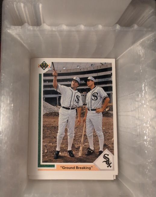 1991 Upper Deck #677 Ground Breaking Carlton Fisk Robin Ventura — front