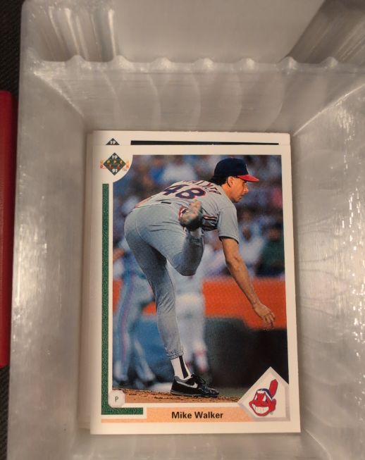1991 Upper Deck #694 Mike Walker — front
