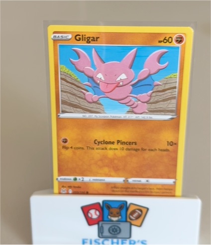 2022 Pokémon #095 Gligar — front