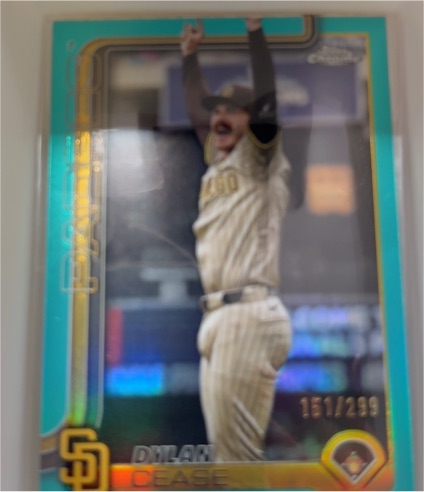 2025 Topps Chrome #212 Dylan Cease — front