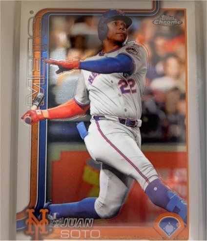 2025 Topps Chrome #200 Juan Soto — front