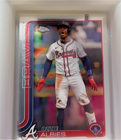 2025 Topps Chrome #206 Ozzie Albies — front
