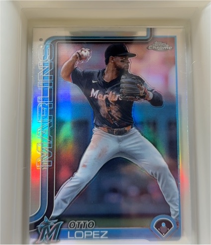 2025 Topps Chrome #172 Otto Lopez — front