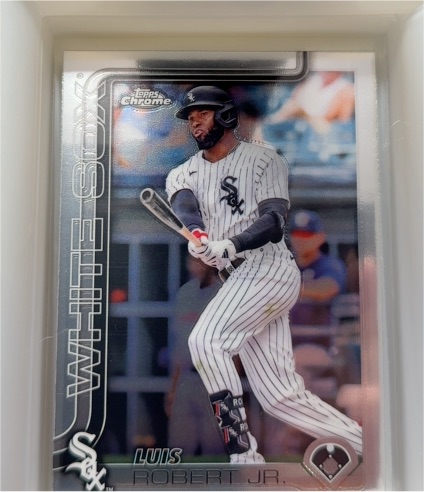 2025 Topps Chrome #177 Luis Robert Jr. — front