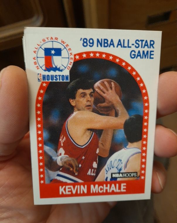 1989-90 NBA Hoops #156 Kevin McHale — front