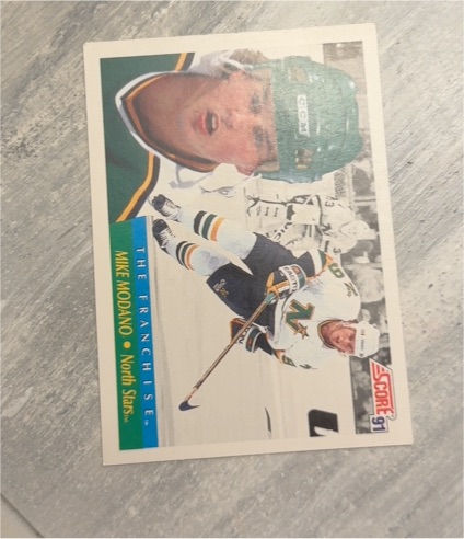 1991-92 Score #313 Mike Modano — front
