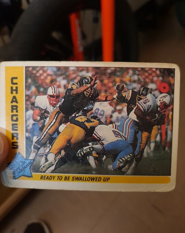 1985 Fleer Team Action #71 Ready To Be Swallowed Up San Diego Chargers — front