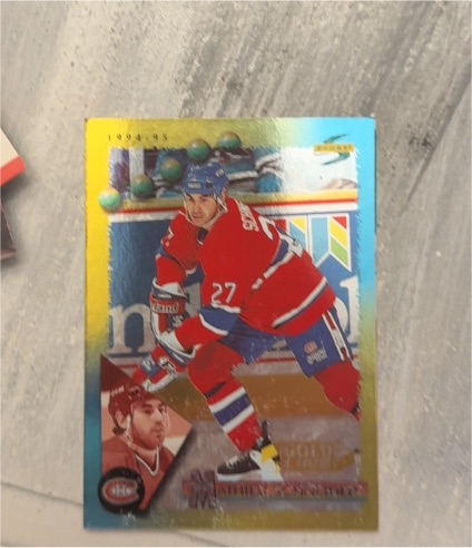 1994-95 Score Gold Line #44 Gary Suter — front