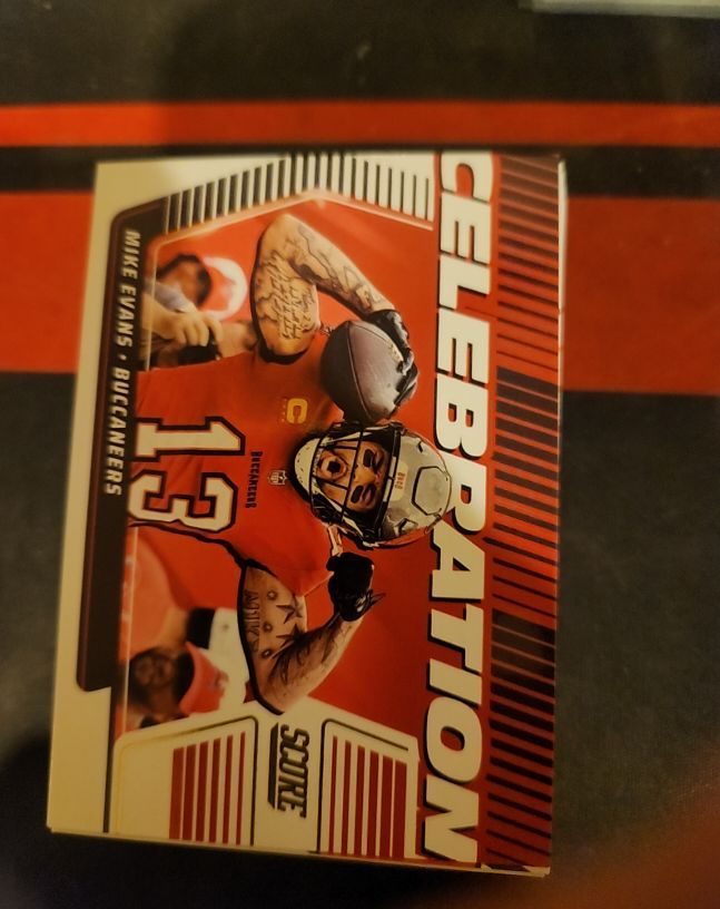 2025 Panini Score Celebration #C-MEV Mike Evans — front