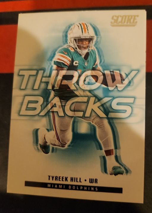 2025 Panini Score #18 Tyreek Hill — front