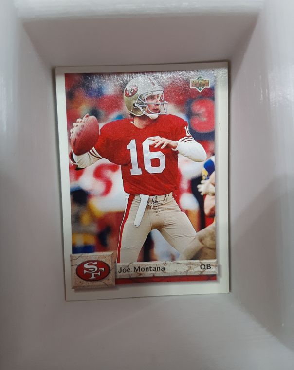 1991 Upper Deck #16 Joe Montana — front